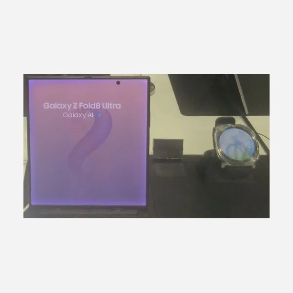 Customer photo of Galaxy Z Fold8 Ultra