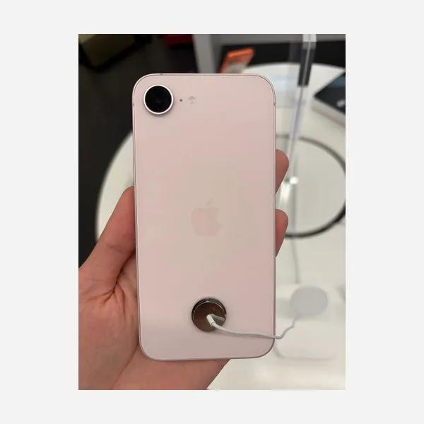 Customer photo of iPhone 17e